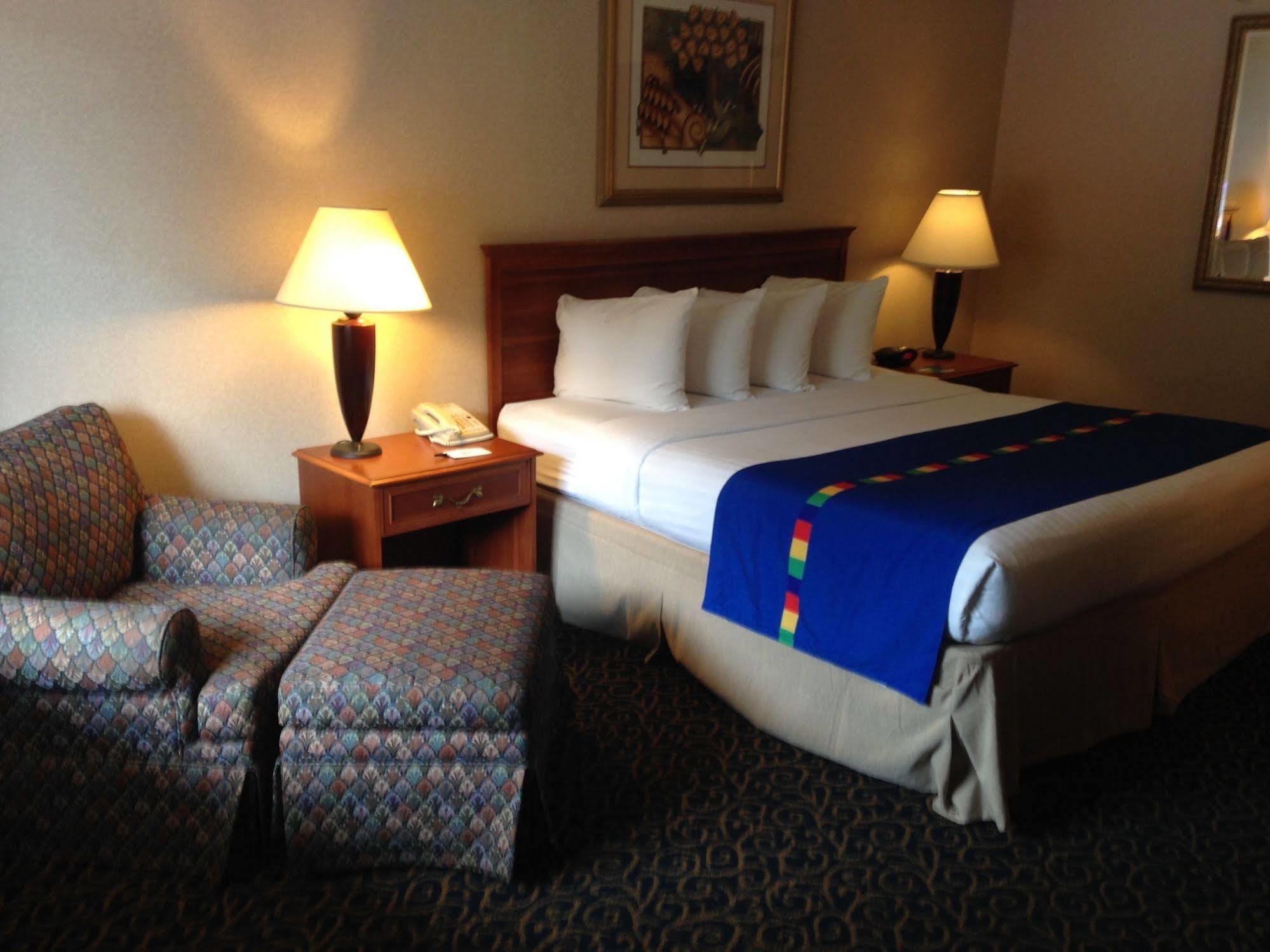 Park Inn By Radisson Harrisburg West Mechanicsburg Exterior foto