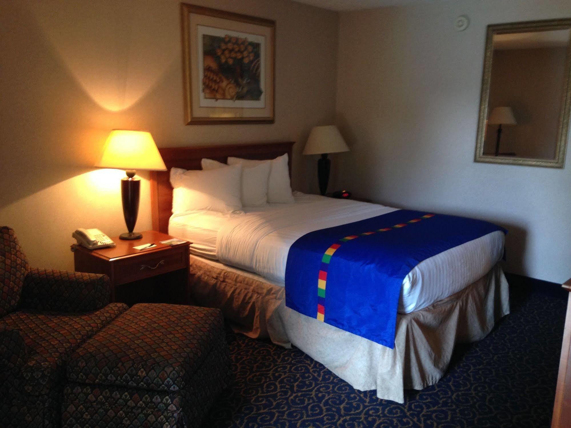 Park Inn By Radisson Harrisburg West Mechanicsburg Exterior foto